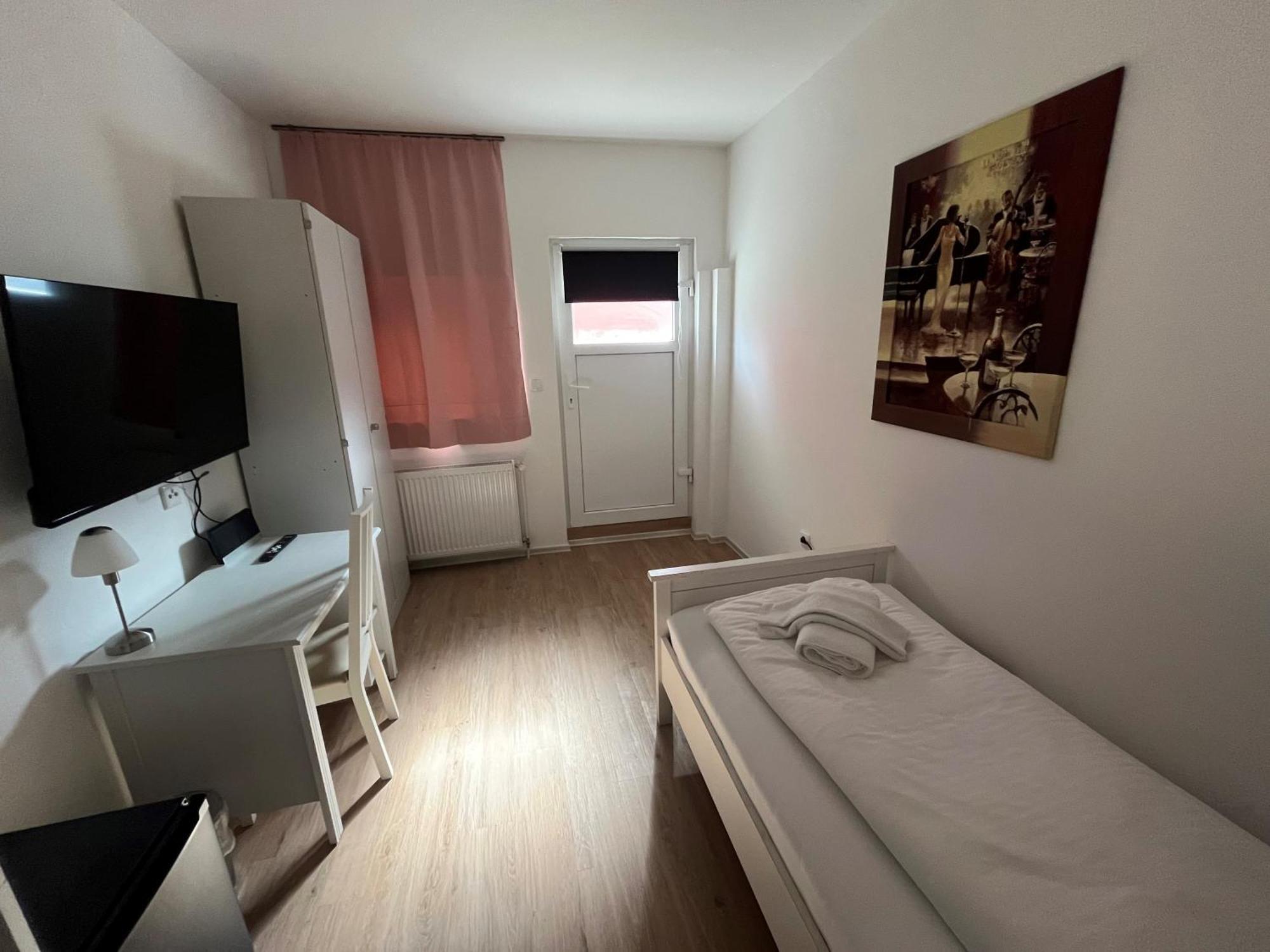 Pension Donau Ганновер Экстерьер фото